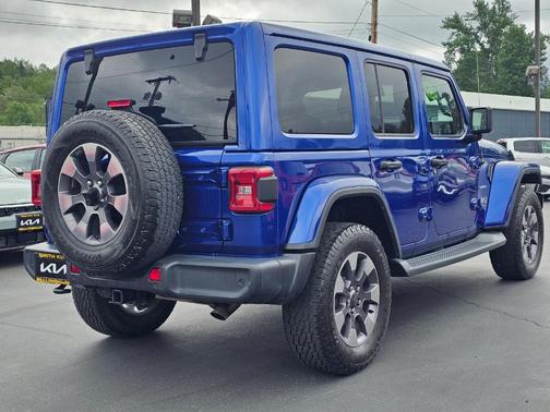 Ocean Blue Metallic 2019 Jeep Wrangler Unlimited Sahara