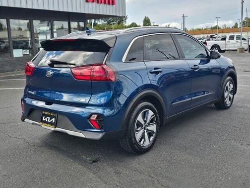 2021 Kia Niro LX