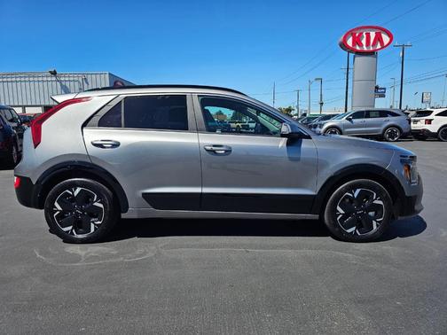Steel Gray 2024 Kia Niro EV Wind