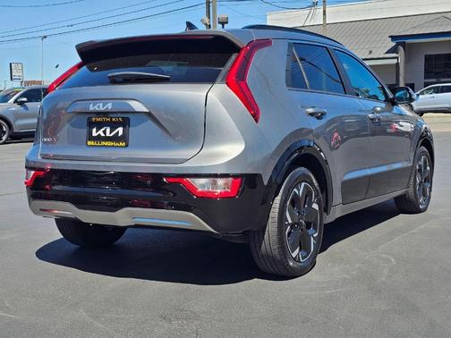 Steel Gray 2024 Kia Niro EV Wind