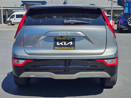 Steel Gray 2024 Kia Niro EV Wind