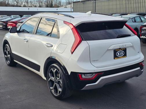 2023 Kia Niro SX