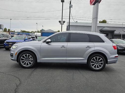 2019 Audi Q7 55 Premium Plus