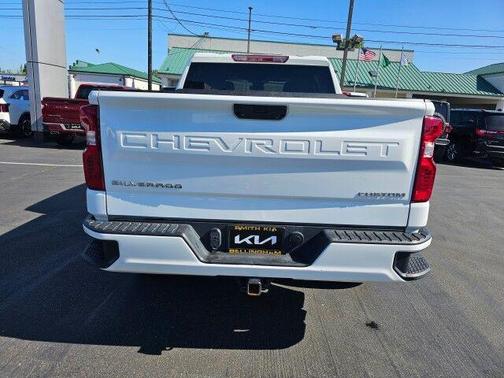 2022 Chevrolet Silverado 1500 Custom