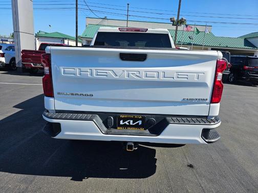2022 Chevrolet Silverado 1500 Custom