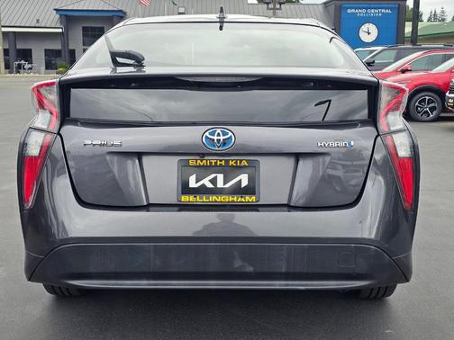 Magnetic Gray Metallic 2016 Toyota Prius Two