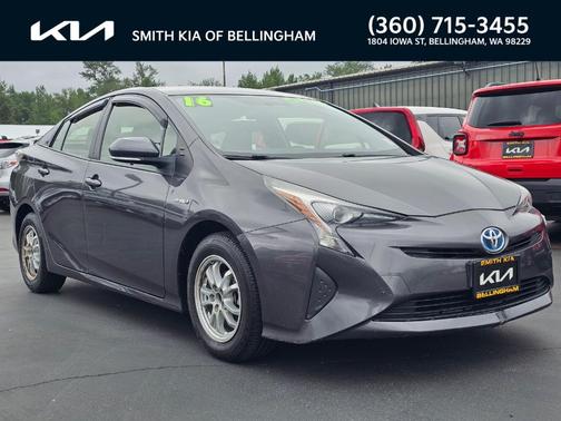 Magnetic Gray Metallic 2016 Toyota Prius Two