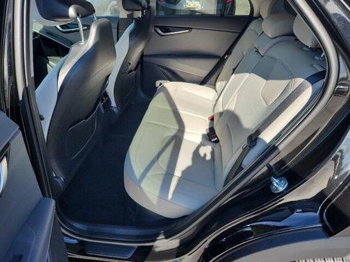 2024 Kia Niro EX