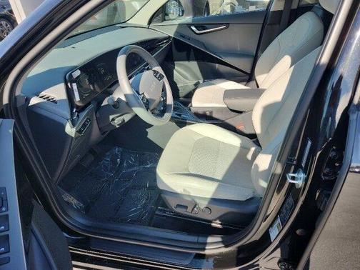 2024 Kia Niro EX
