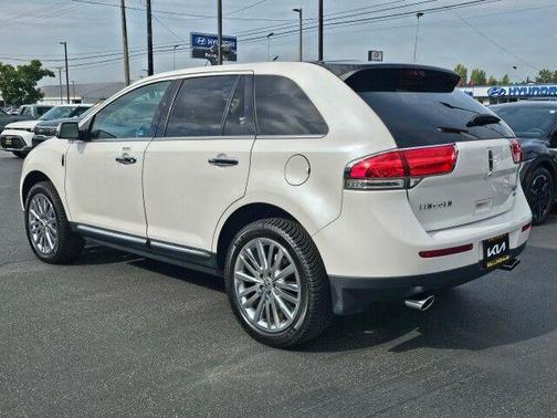 2013 Lincoln MKX Base