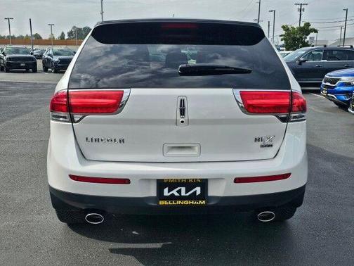 2013 Lincoln MKX Base
