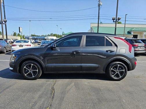2023 Kia Niro EX