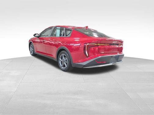 Currant Red 2025 Kia K4 LXS