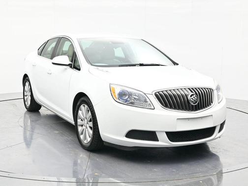 Summit White 2016 Buick Verano Base