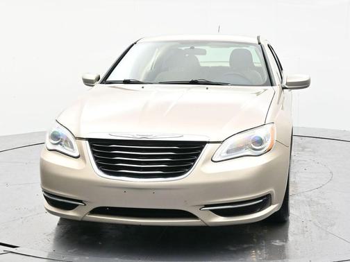 2013 Chrysler 200 LX