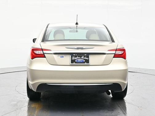 2013 Chrysler 200 LX