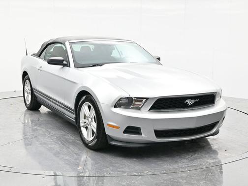 2011 Ford Mustang V6