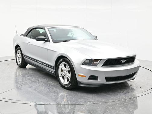 2011 Ford Mustang V6