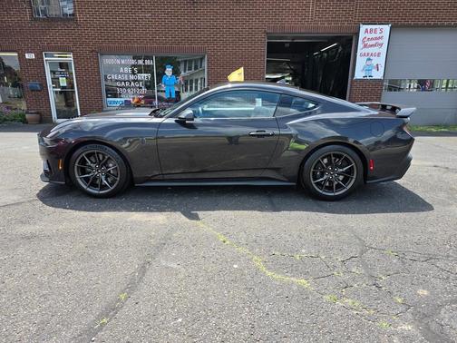 2024 Ford Mustang Dark Horse