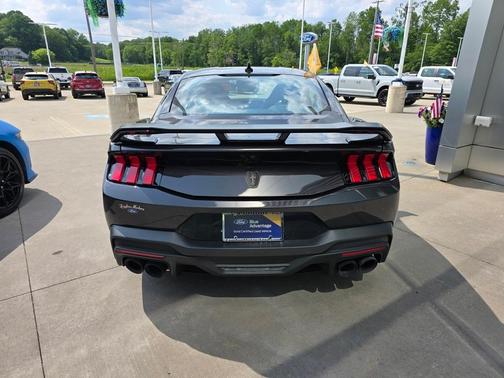 2024 Ford Mustang Dark Horse