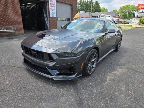 2024 Ford Mustang Dark Horse