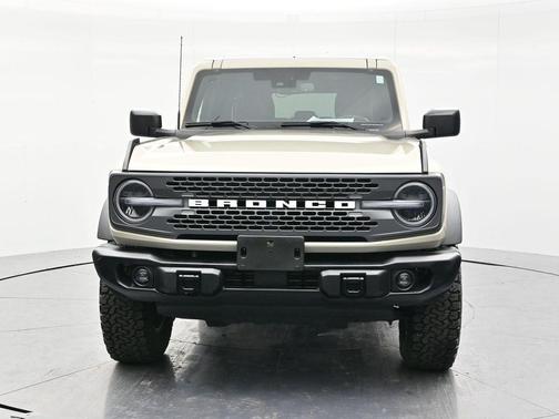 Desert Sand 2025 Ford Bronco Badlands