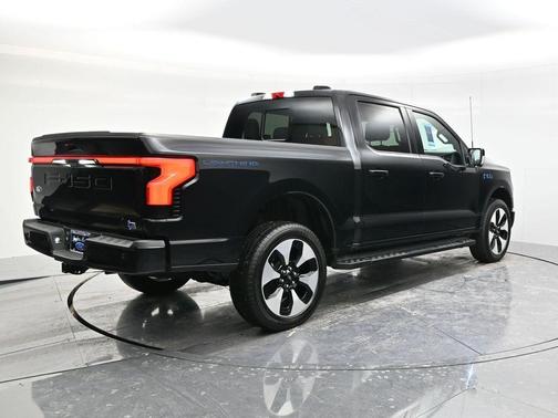2024 Ford F-150 Lightning LARIAT