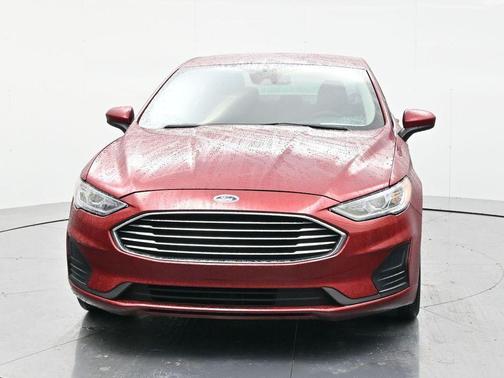 Ruby Red Metallic 2019 Ford Fusion SE
