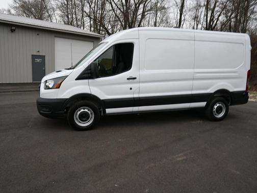 2026 Ford Transit-250 148 WB Medium Roof Cargo
