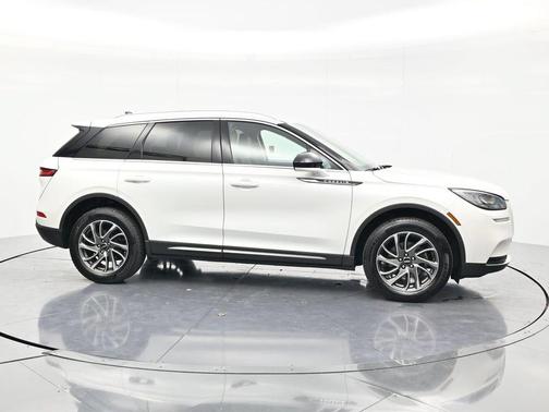 White 2020 Lincoln Corsair Standard