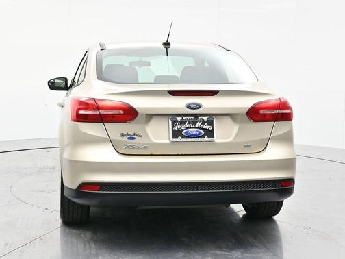 White Gold Metallic 2017 Ford Focus SE