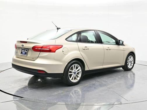 White Gold Metallic 2017 Ford Focus SE