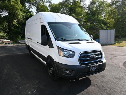 2022 Ford E-Transit Base