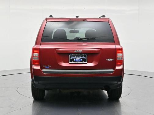 Deep Cherry Red Crystal Pearlcoat 2014 Jeep Patriot Latitude