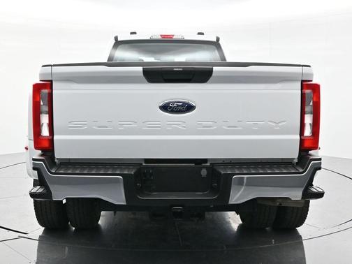 Oxford White 2024 Ford F-350 XL