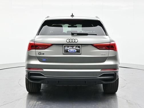 Chronos Gray Metallic 2025 Audi Q3 45 S line Premium