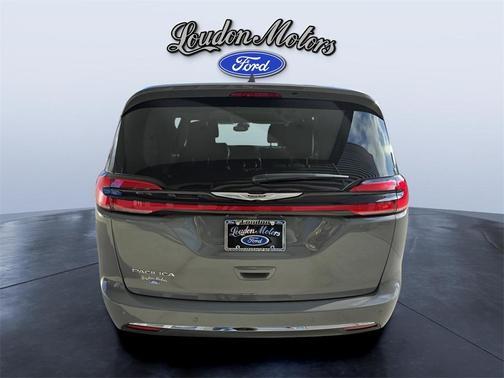 2021 Chrysler Pacifica Touring-L