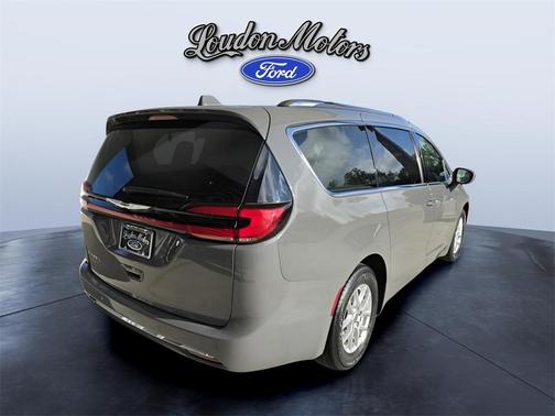 2021 Chrysler Pacifica Touring-L