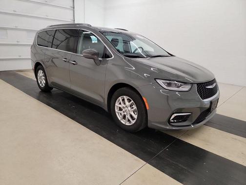 2021 Chrysler Pacifica Touring-L
