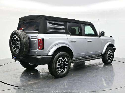 2021 Ford Bronco Outer Banks