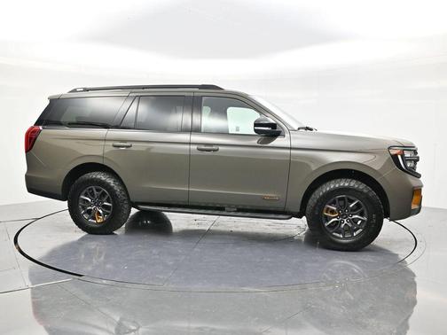 Green 2025 Ford Expedition Tremor