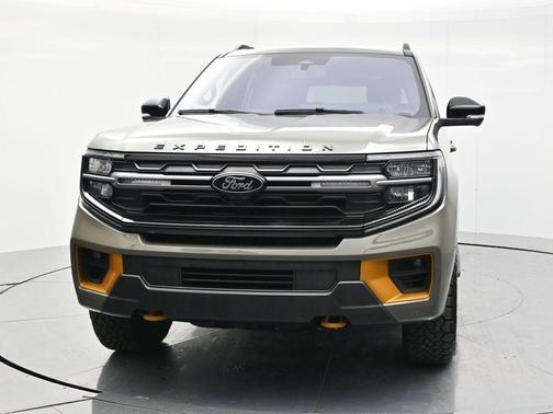 Green 2025 Ford Expedition Tremor