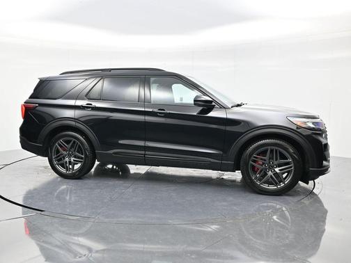Black Metallic 2025 Ford Explorer ST