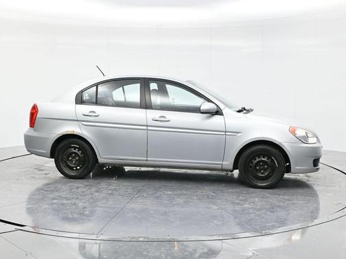 2010 Hyundai Accent GLS