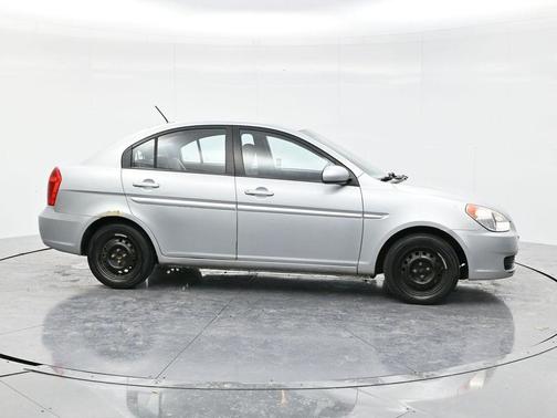 2010 Hyundai Accent GLS