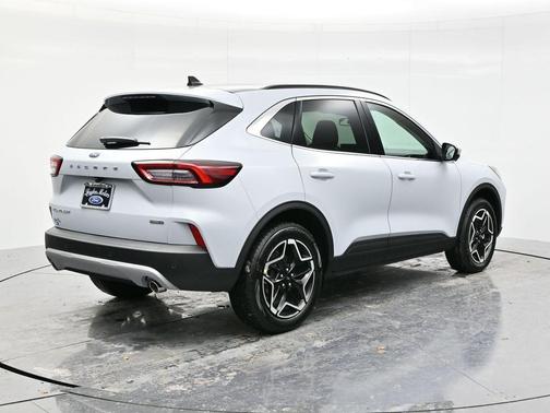 2026 Ford Escape Platinum