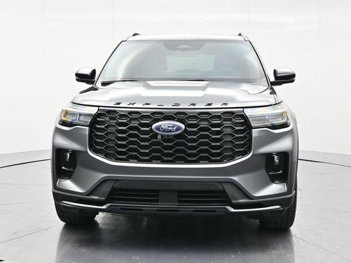 Carbonized Gray Metallic 2026 Ford Explorer ST-Line