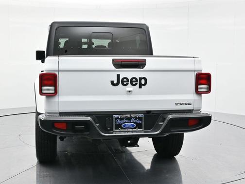 2021 Jeep Gladiator Sport