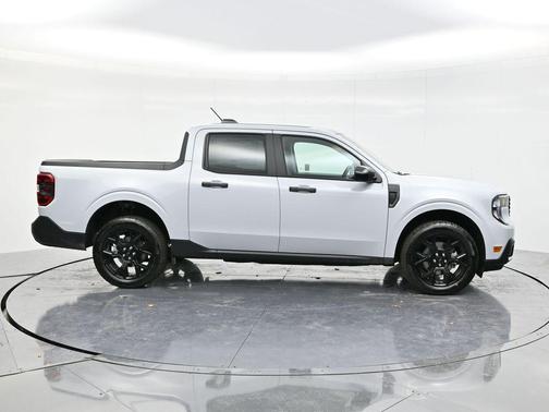 Space White Metallic 2025 Ford Maverick XLT