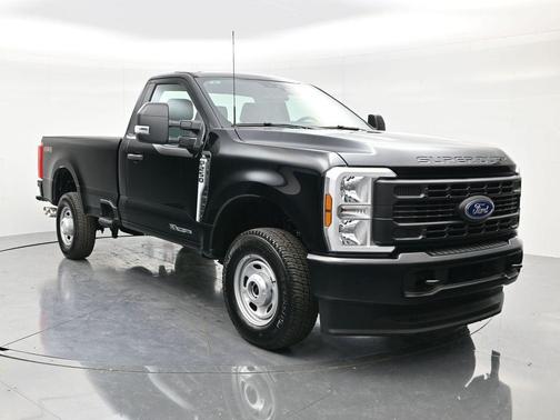 Black Metallic 2026 Ford F-250 XL